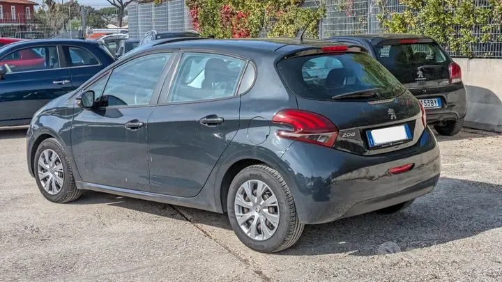 Peugeot 208 2019 photo 4