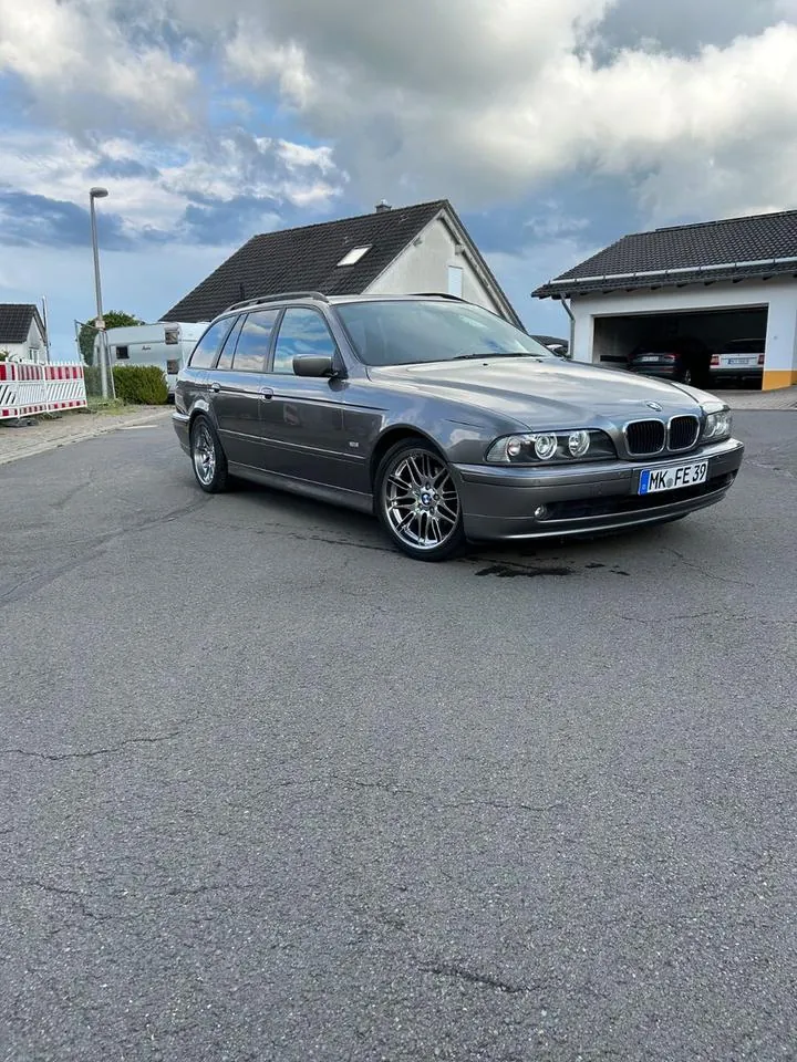 BMW 520I E39