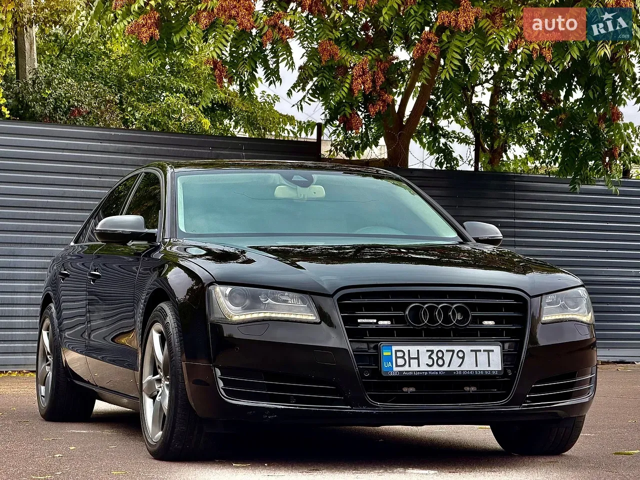 Audi A8 2010 photo 3