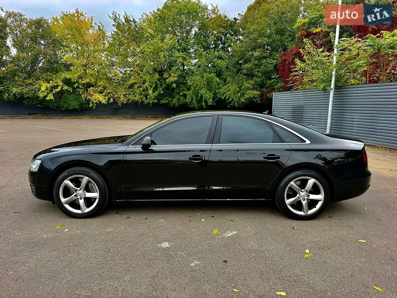 Audi A8 2010 photo 5