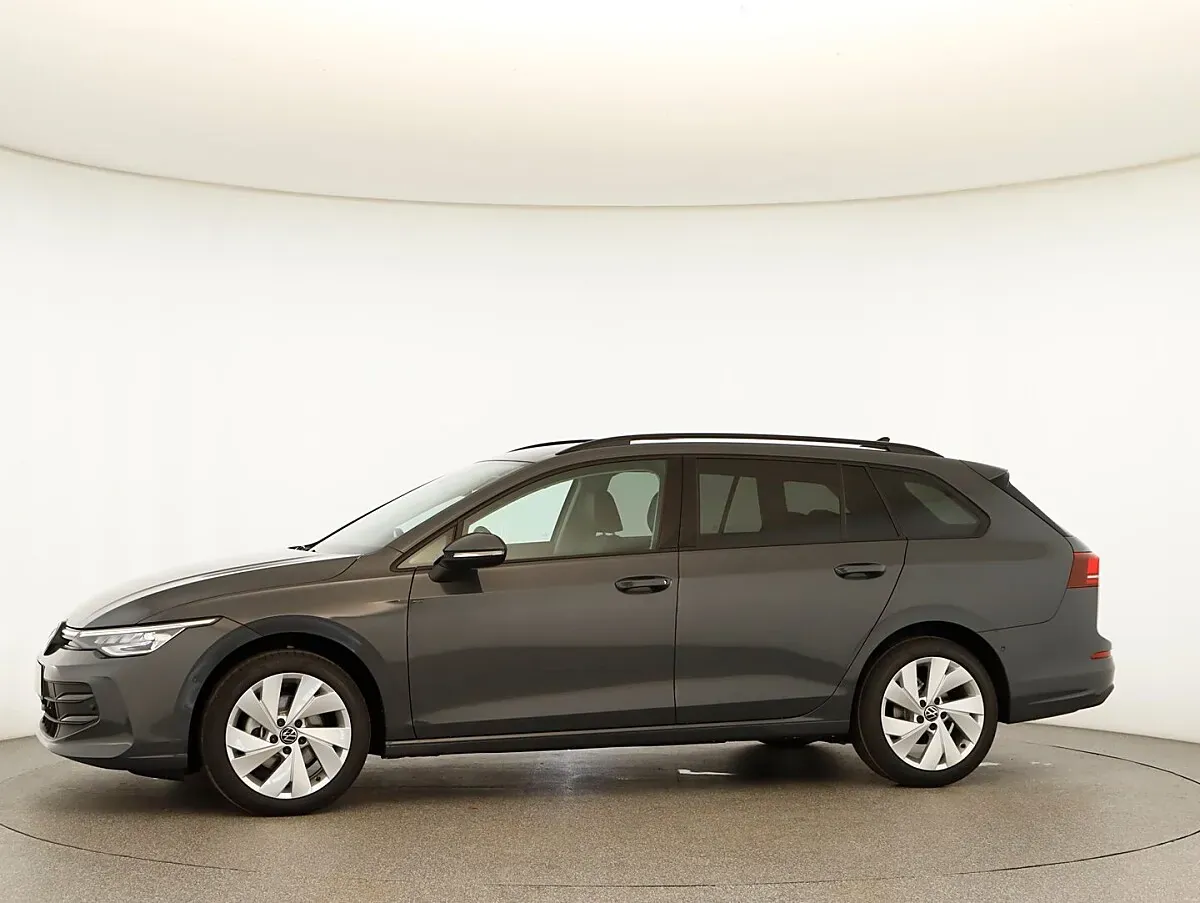 Volkswagen Golf 2026 photo 2