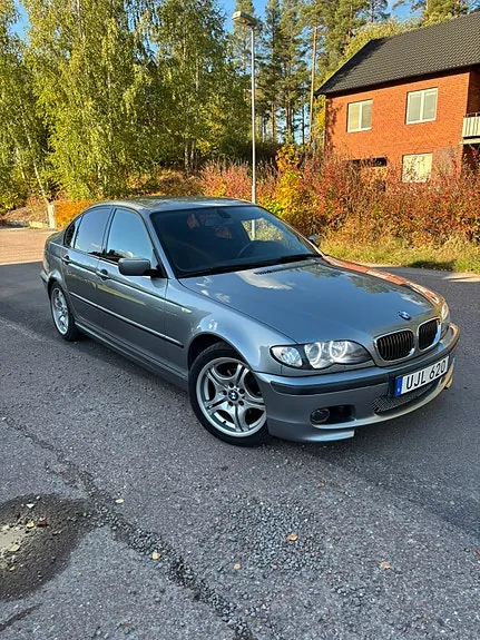 BMW 320I