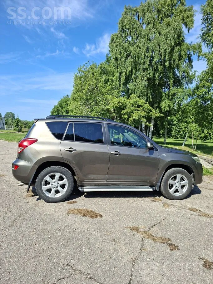 Toyota Rav4 2011 photo 4
