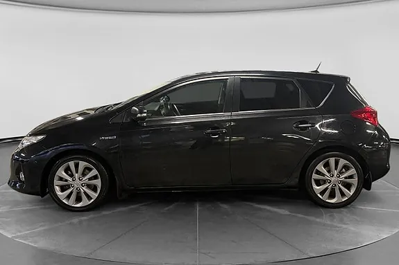 Toyota Auris 2013 photo 2