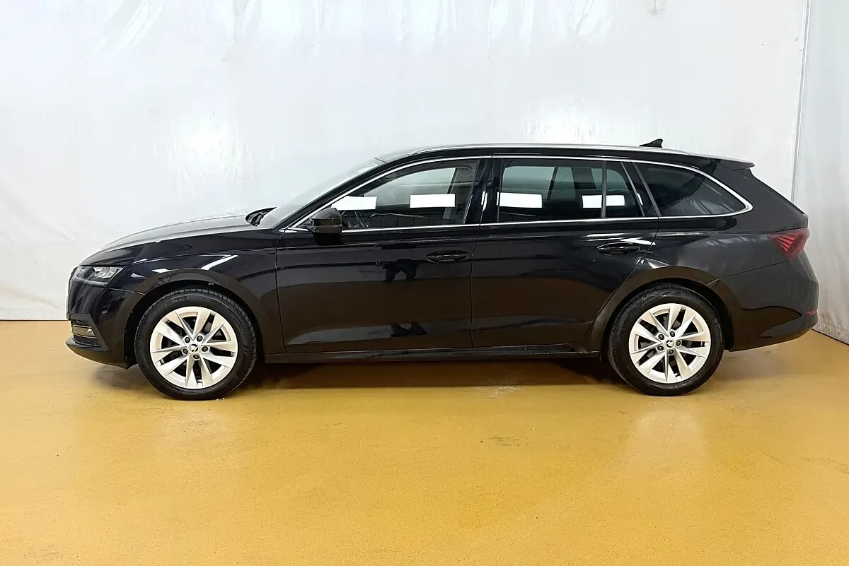 Skoda Octavia 2023 photo 3