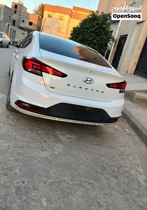 Hyundai Elantra 2020 photo 4