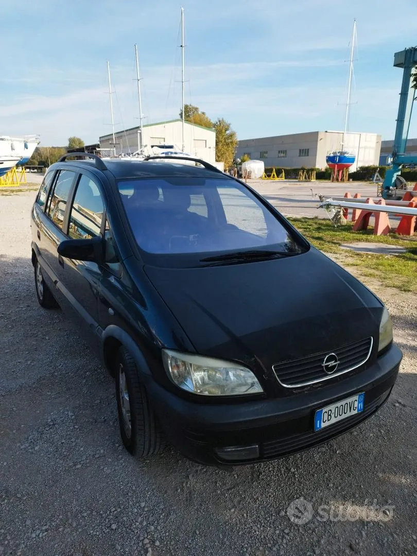 Opel Zafira 2002 photo 2