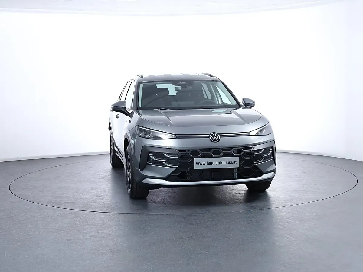 Volkswagen T-Roc Life 2026 photo 2