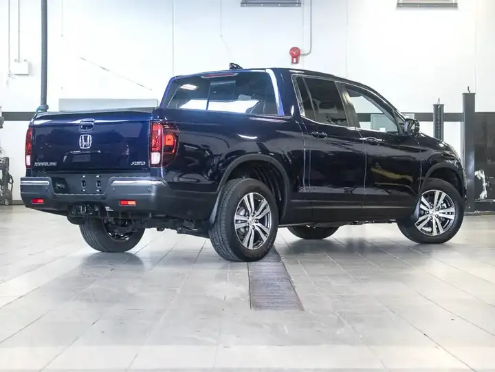 Honda Ridgeline 2018 photo 2