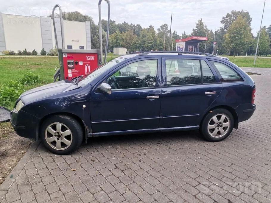Skoda Fabia 2003 photo 4