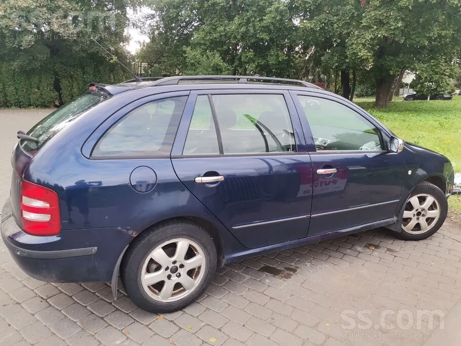 Skoda Fabia 2003 photo 2
