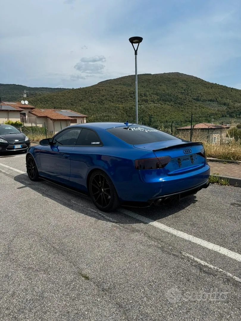 Audi A5 2010 photo 4