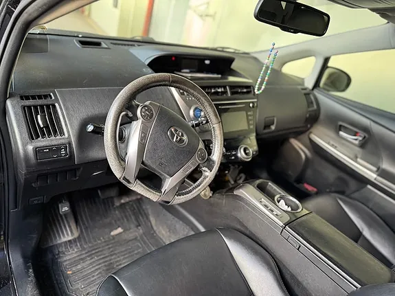 Toyota Prius 2015 photo 5