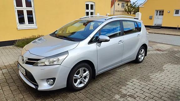 Toyota Verso 2013 photo 3