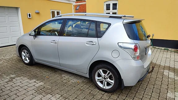Toyota Verso 2013 photo 4