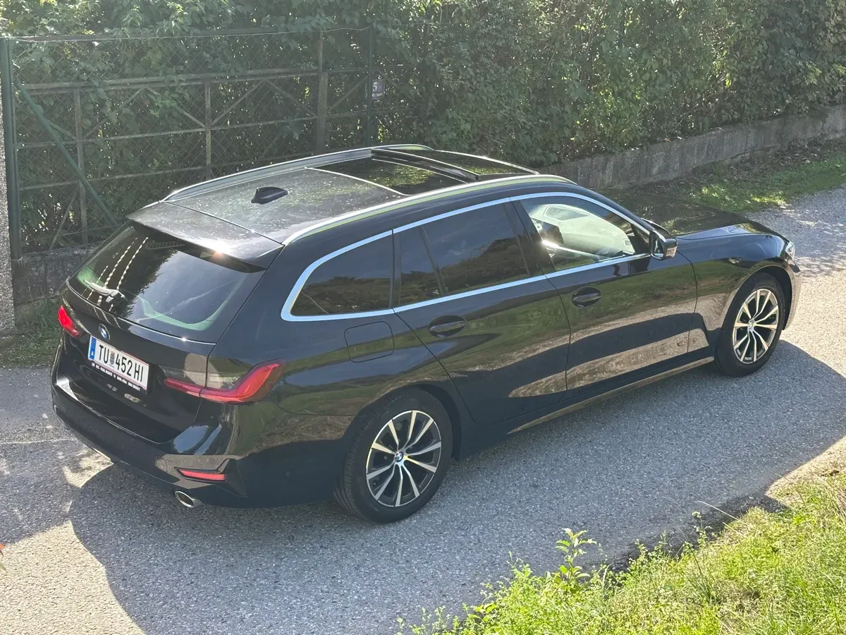 BMW 3 Series 2020 photo 2