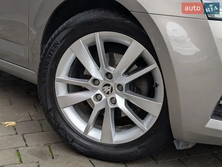 Skoda Octavia 2018 photo 5