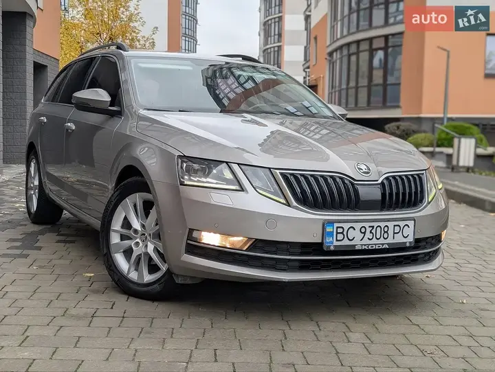 Skoda Octavia 2018 photo 2