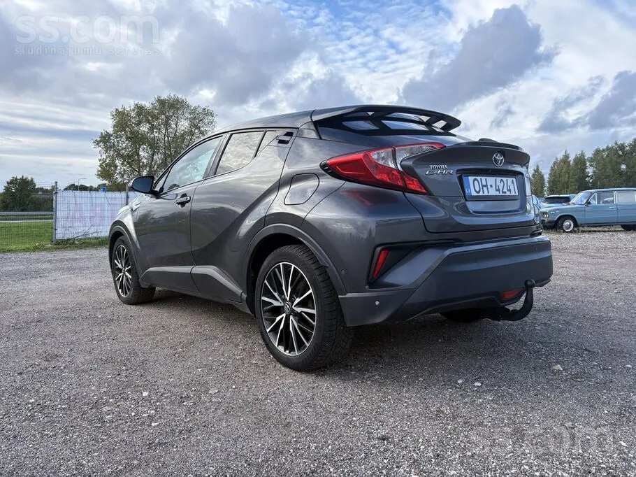 Toyota C-Hr 2017 photo 3