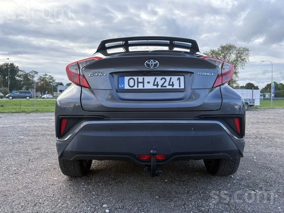 Toyota C-Hr 2017 photo 4