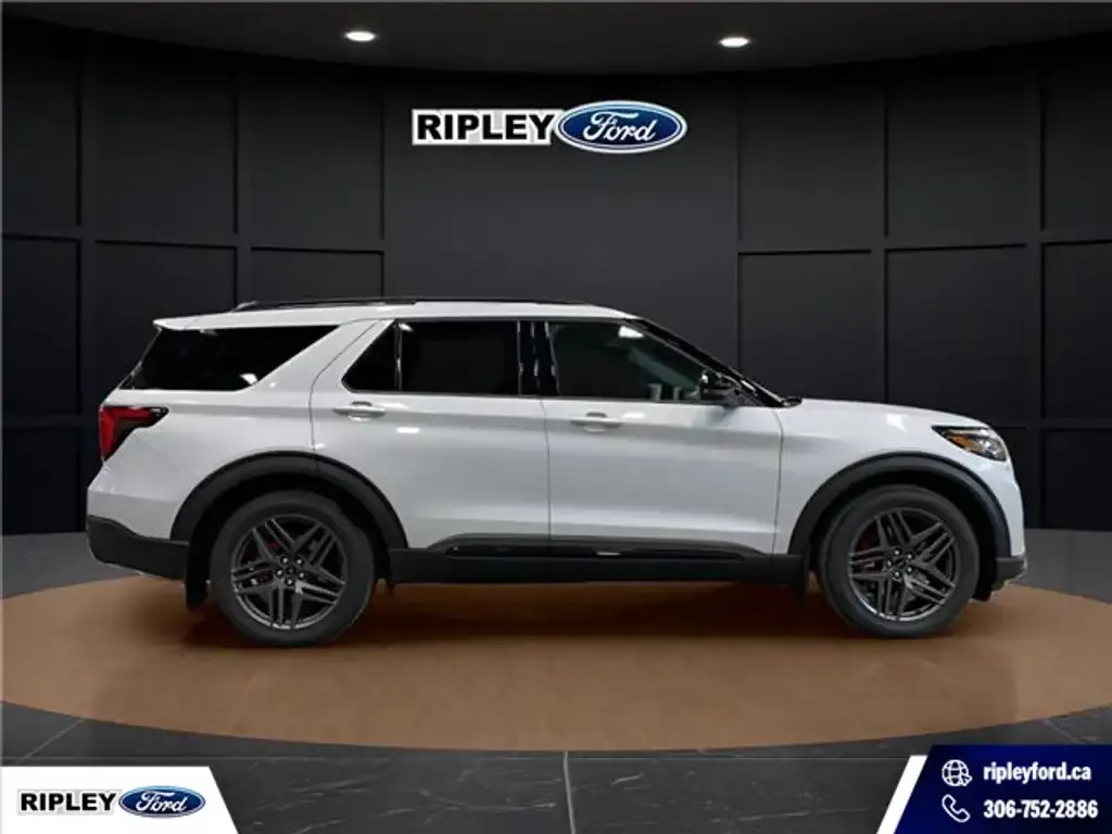 Ford Explorer 2026 photo 5