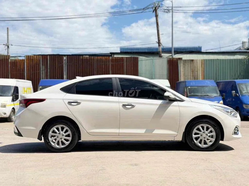 Hyundai Accent 2020 photo 2