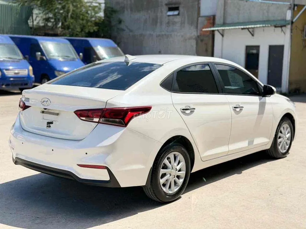 Hyundai Accent 2020 photo 3