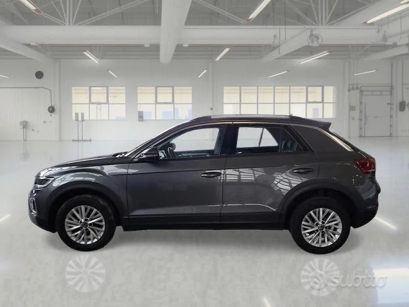 Volkswagen T-Roc 2023 photo 5