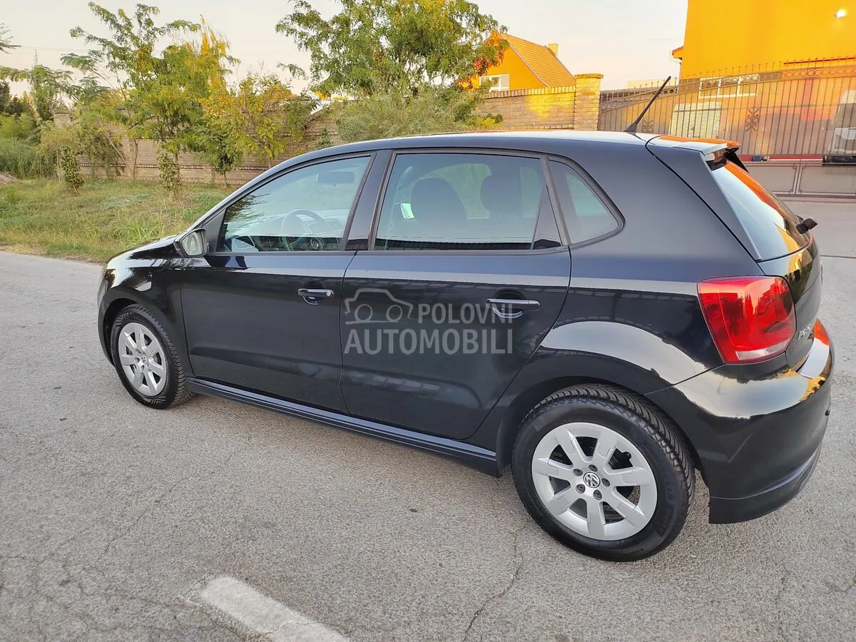 Volkswagen Polo 2010 photo 3