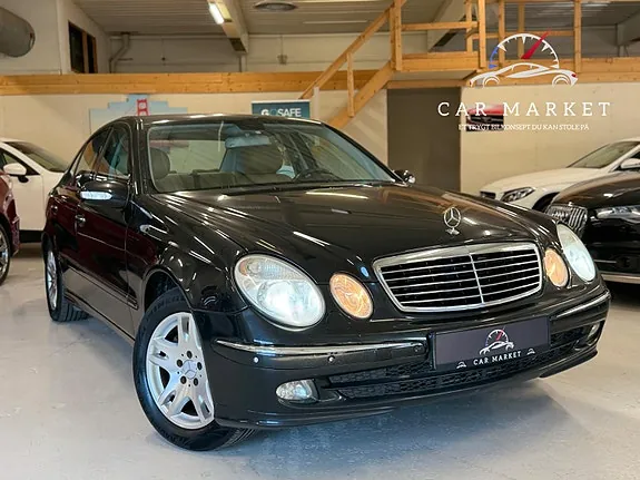 Mercedes-Benz E200