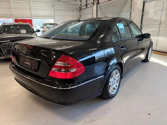 Mercedes-Benz E200 2006 photo 3