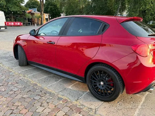 Alfa Romeo Giulietta 2018 photo 2