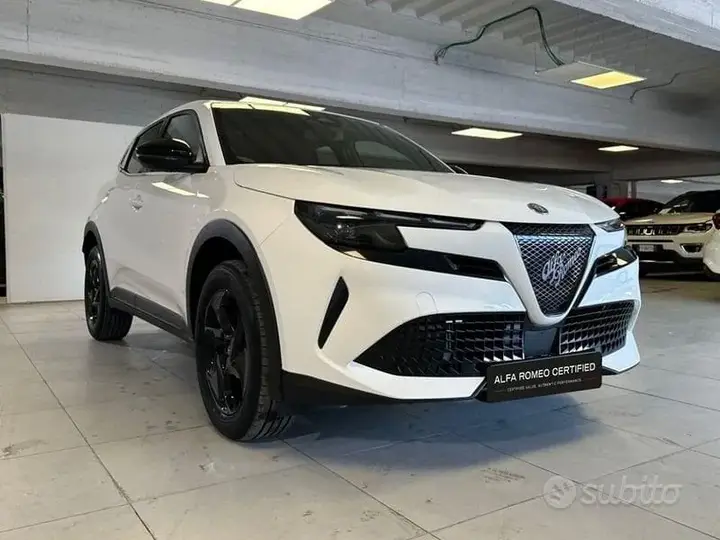 Alfa Romeo Junior 2026 photo 3