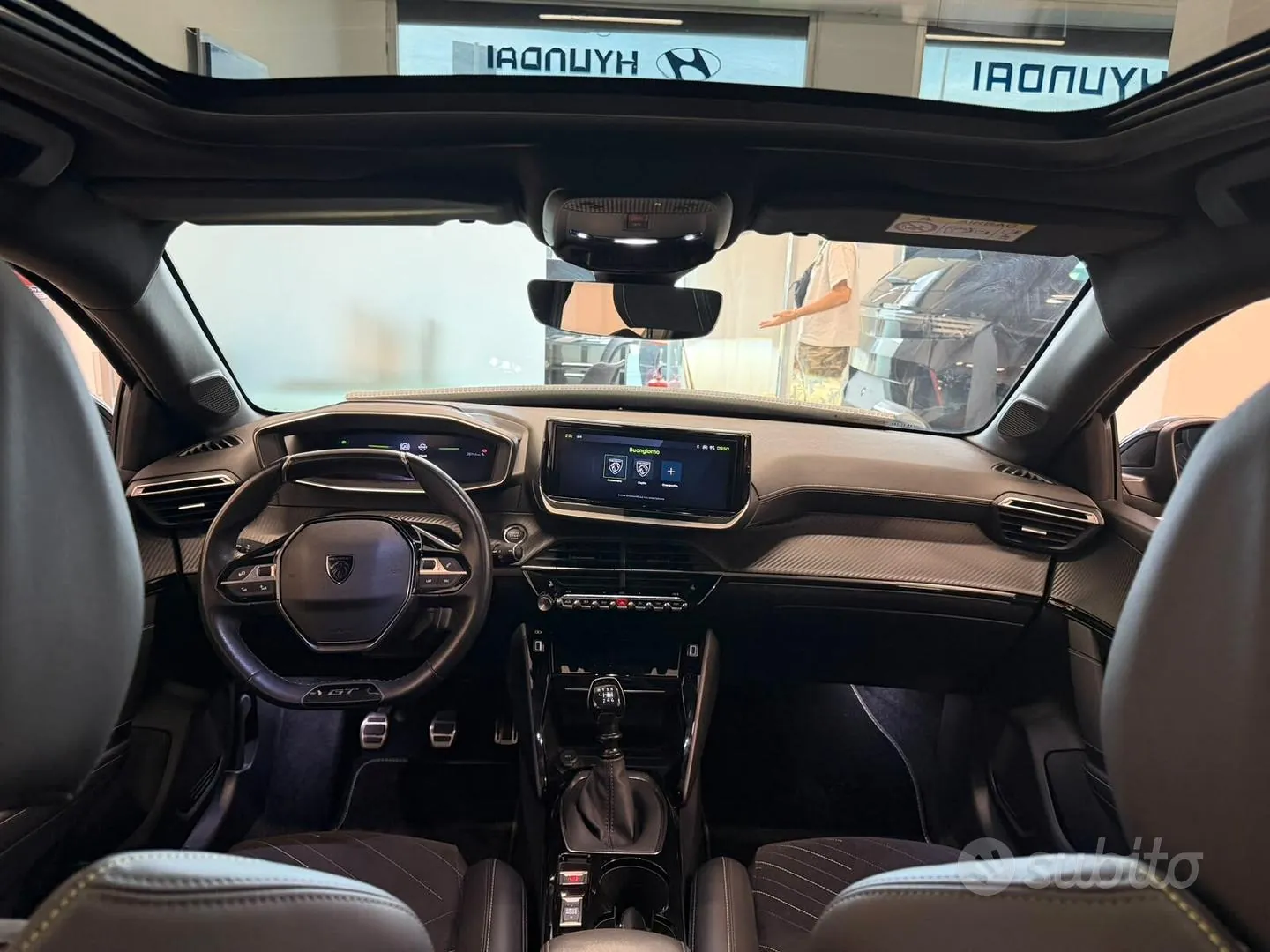 Peugeot 208 2024 photo 3