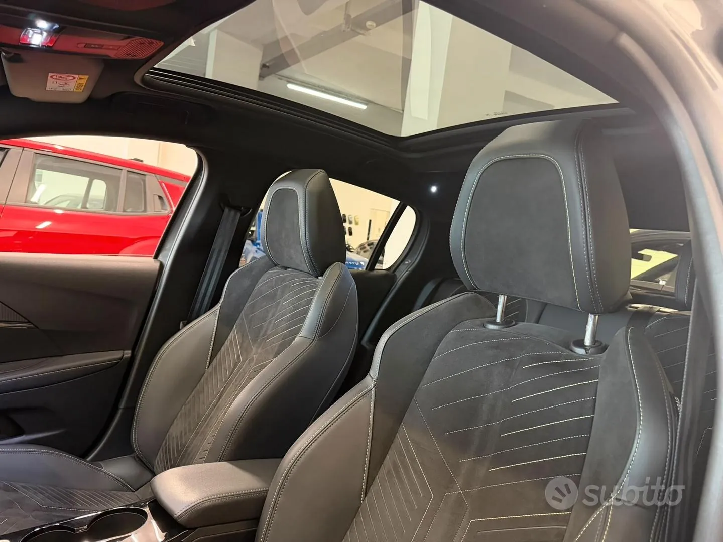 Peugeot 208 2024 photo 2