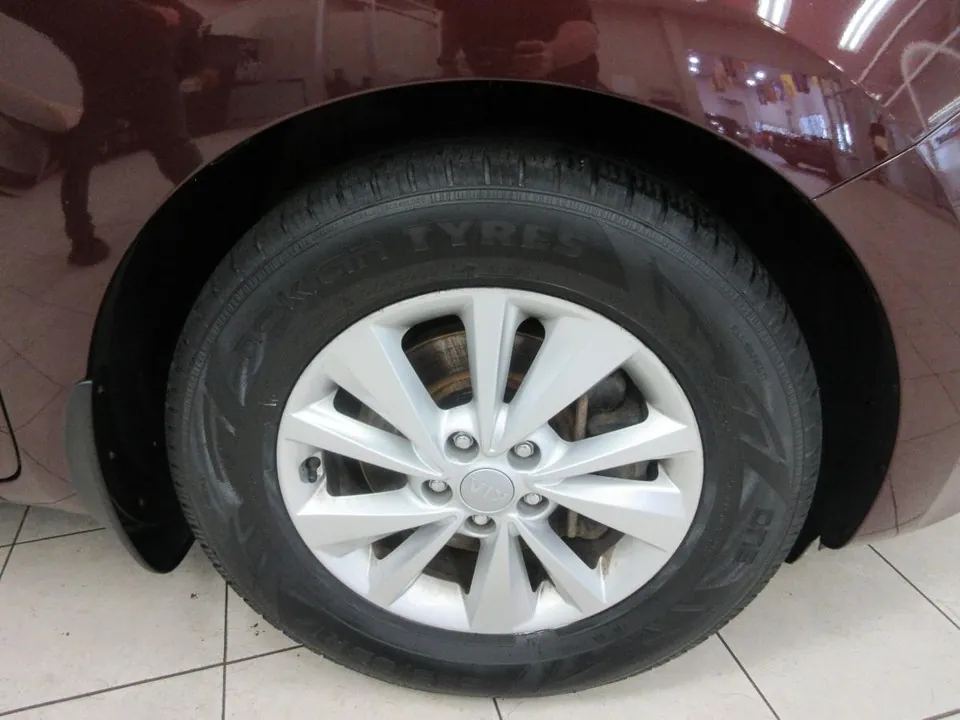 Kia Sedona 2017 photo 4