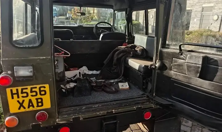 Land Rover Defender 90 1990 photo 4