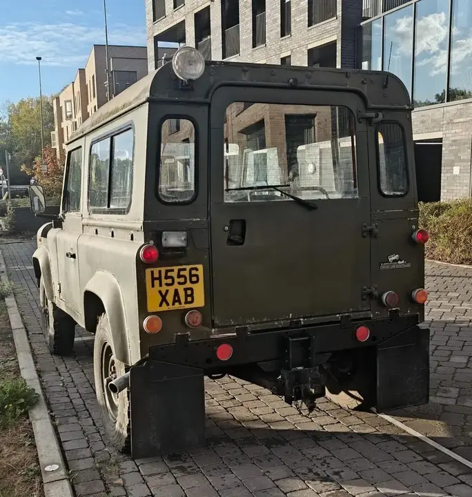 Land Rover Defender 90 1990 photo 3