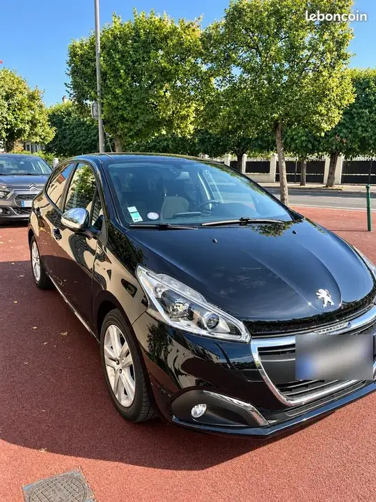 Peugeot 208 2016 photo 3