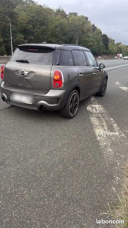 Mini Clubman 2011 photo 2