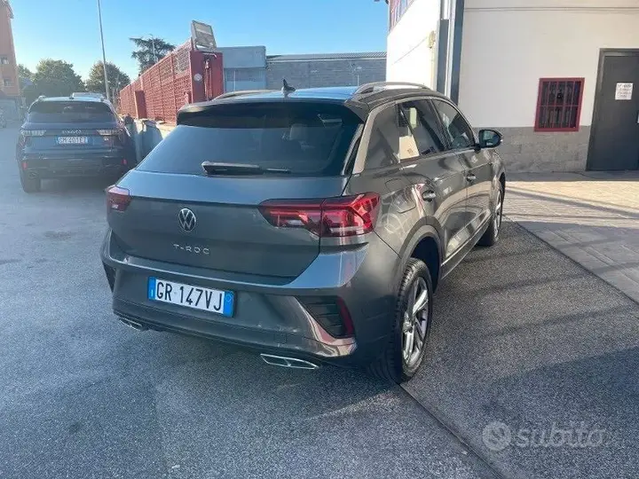Volkswagen T-Roc 2023 photo 3