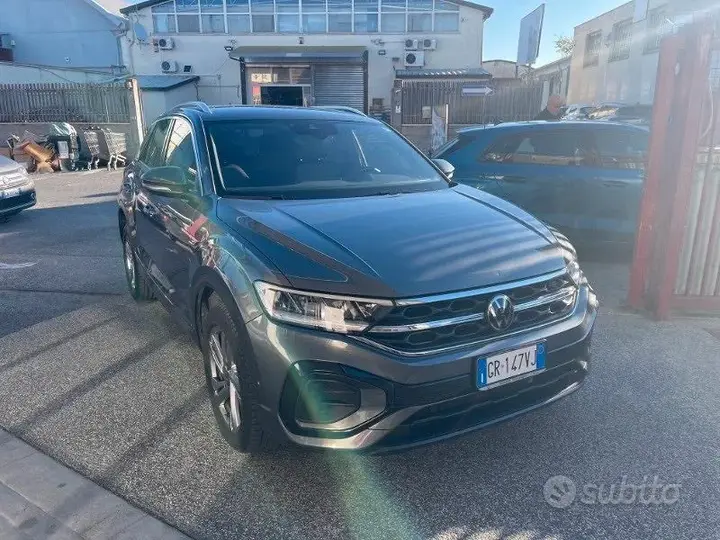Volkswagen T-Roc 2023 photo 4
