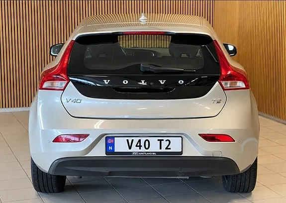 Volvo V40 2017 photo 2