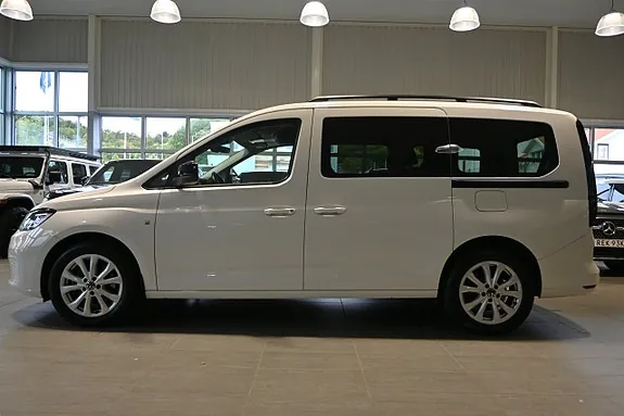 Volkswagen Caddy Maxi 2024 photo 2