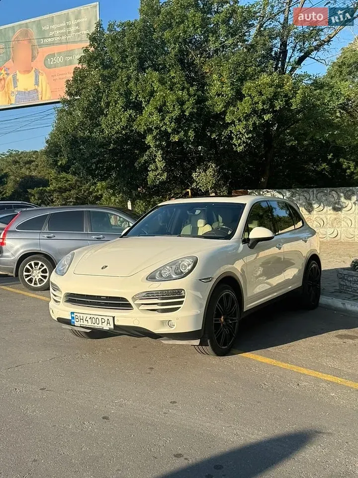 Porsche Cayenne 2010 photo 2