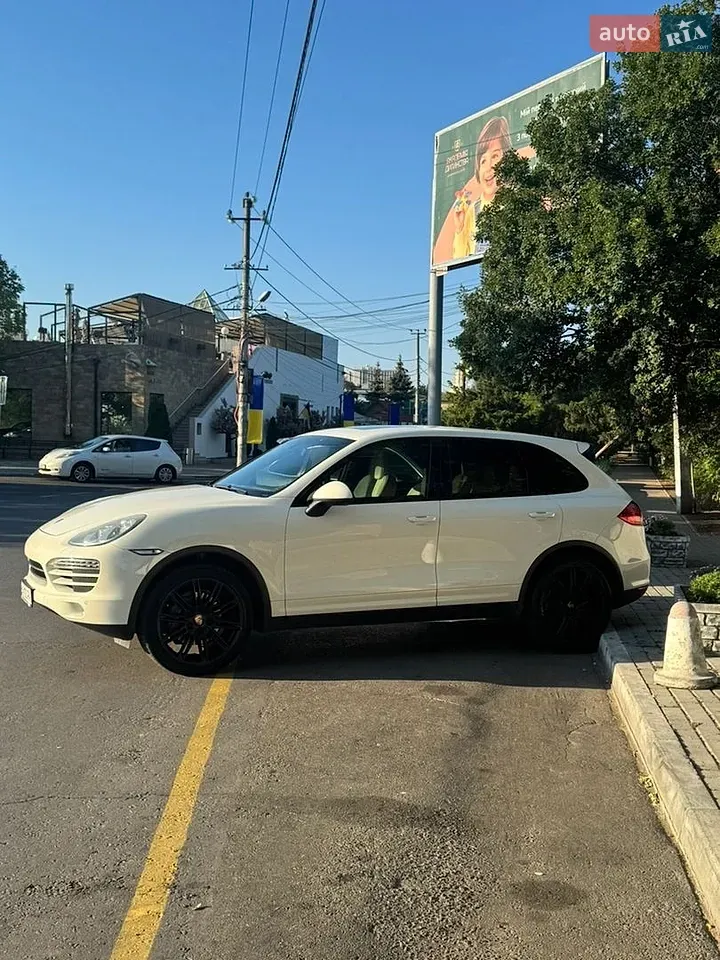 Porsche Cayenne 2010 photo 3