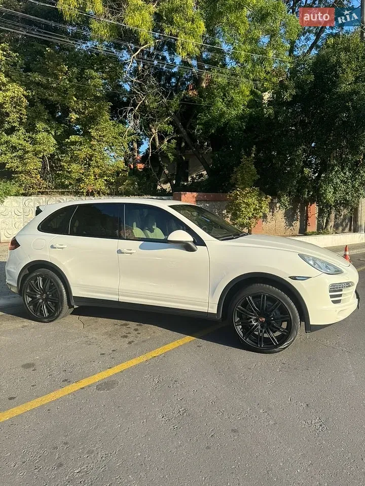 Porsche Cayenne 2010 photo 5