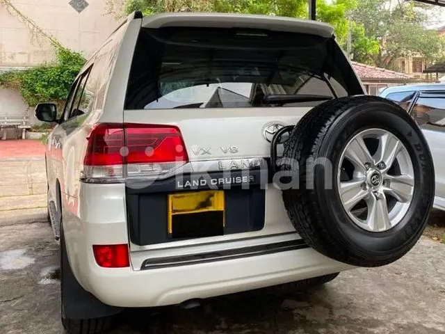 Toyota Land Cruiser Sahara 2015 photo 3