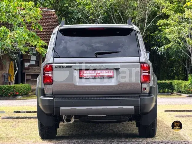 Toyota Land Cruiser Prado 2026 photo 4