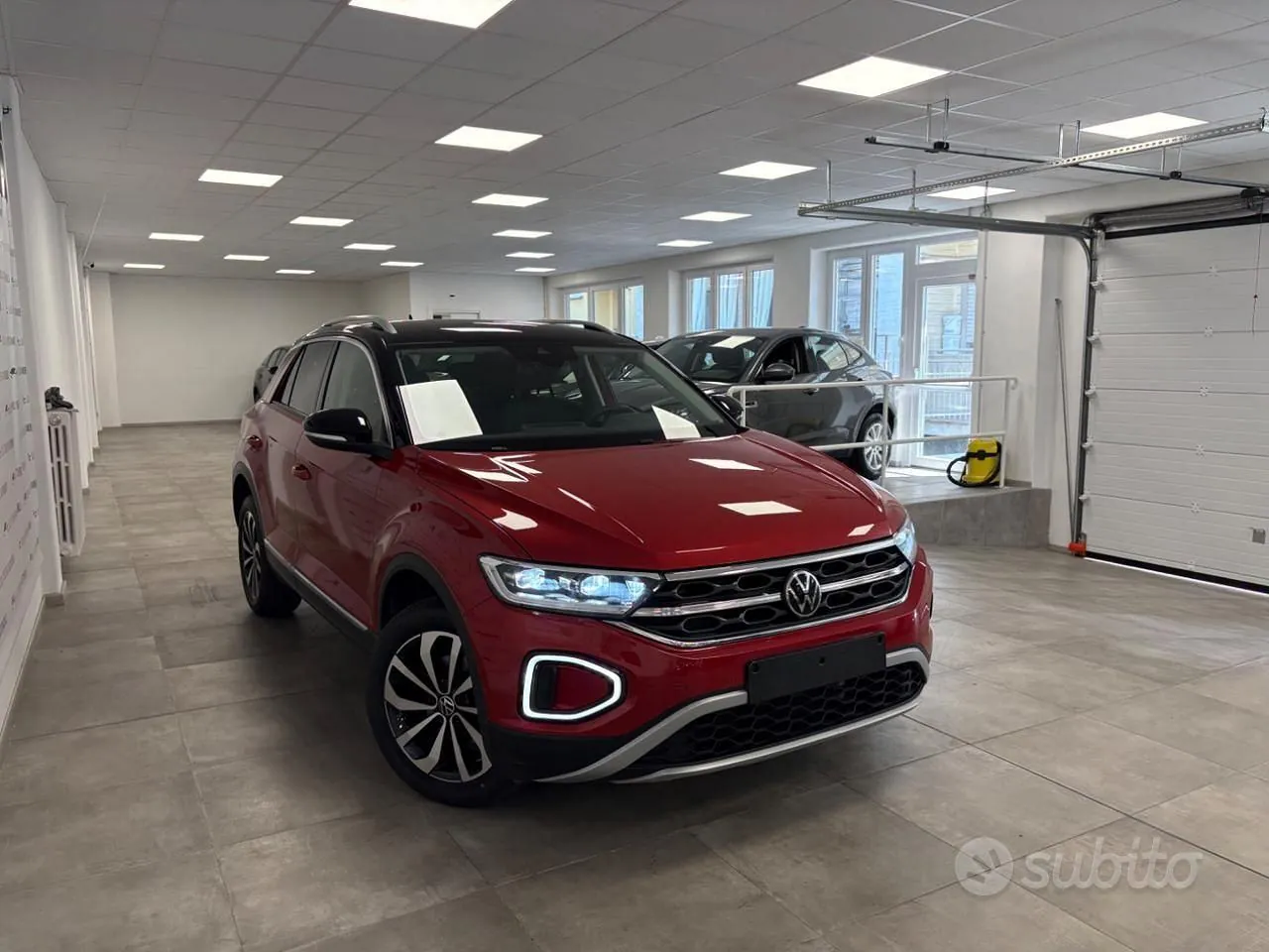 Volkswagen T-Roc 2023 photo 3